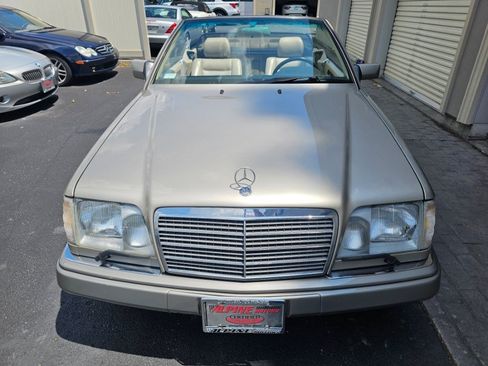 Used 1994 Mercedes-Benz E 320 Convertible image 18