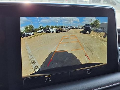 Used 2024 Chevrolet Suburban RST RWD image 18