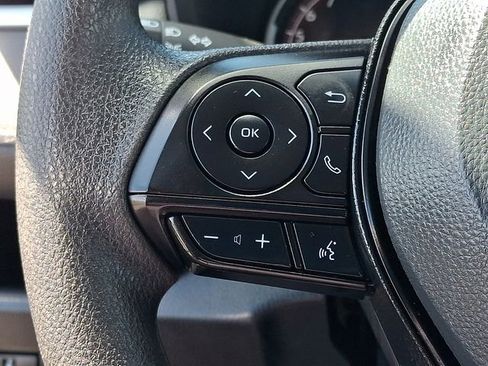 Used 2025 Toyota RAV4 XLE FWD image 20