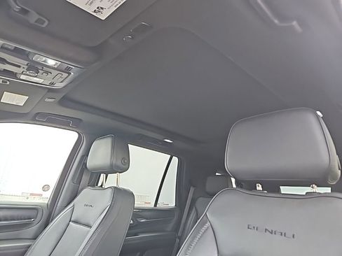 Used 2023 GMC Yukon Denali w/ Max Trailering Package image 17
