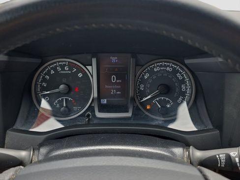 Used 2023 Toyota Tacoma TRD Off-Road AWD/4WD image 10
