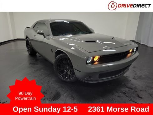 Used 2017 Dodge Challenger R/T Plus RWD image 1
