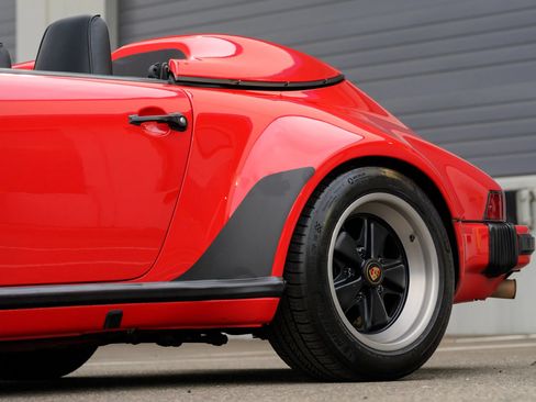Used 1989 Porsche 911 Carrera RWD image 46