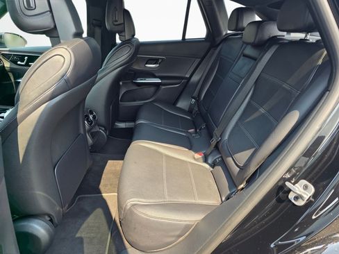 Used 2023 Mercedes-Benz GLC 300 4MATIC image 17
