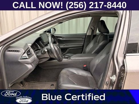 Used 2022 Toyota Camry XSE image 9