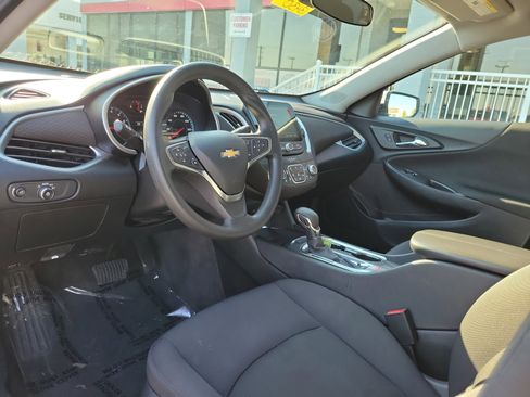 Used 2024 Chevrolet Malibu LT image 19