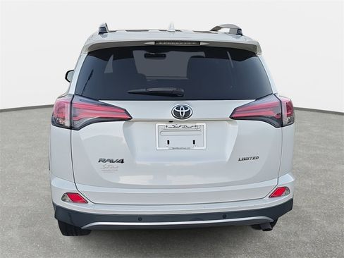 Used 2018 Toyota RAV4 Limited image 6