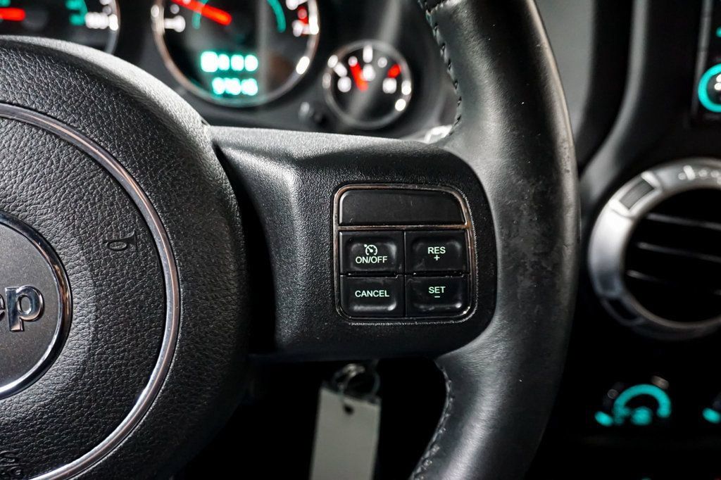 Used 2013 Jeep Wrangler Rubicon w/ PWR Convenience Group AWD/4WD image 49