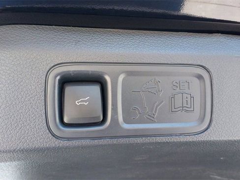 Certified 2022 Ford Expedition Platinum image 29