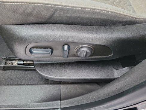 Used 2022 Chevrolet Equinox LT image 18