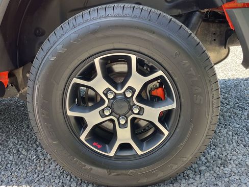 Used 2018 Jeep Wrangler Unlimited Rubicon w/ Safety Group image 6