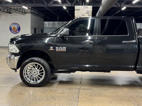 Used 2016 RAM 2500 Tradesman w/ Chrome Appearance Group AWD/4WD image 5