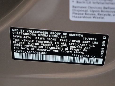 Used 2015 Volkswagen Passat TDI SE image 12