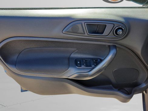 Used 2017 Ford Fiesta SE image 10