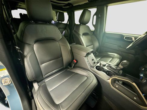 New 2025 Ford Bronco Badlands image 27