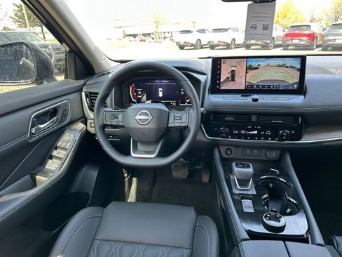 New 2026 Nissan Rogue Platinum w/ Tech Package AWD/4WD image 23
