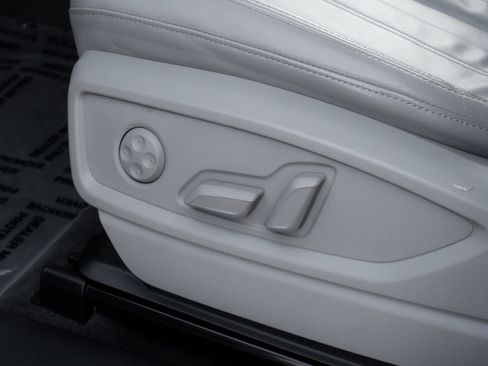 Certified 2022 Audi Q5 2.0T Premium Plus w/ Premium Plus Package image 21