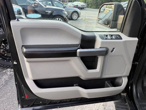 Used 2016 Ford F150 XLT w/ Equipment Group 301A Mid AWD/4WD image 10