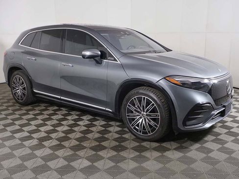 Used 2023 Mercedes-Benz EQS 580 4MATIC SUV image 2