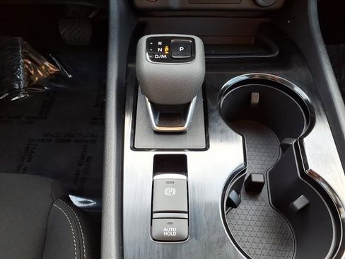 Used 2025 Nissan Rogue S image 15