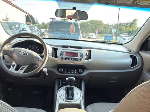 Used 2016 Kia Sportage LX image 10