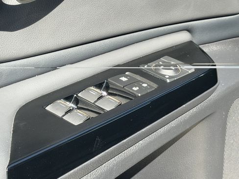Certified 2025 Lexus ES 350 FWD image 16