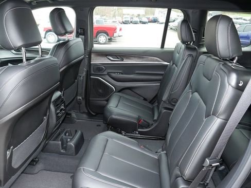 New 2026 Jeep Grand Cherokee L Limited AWD/4WD image 28