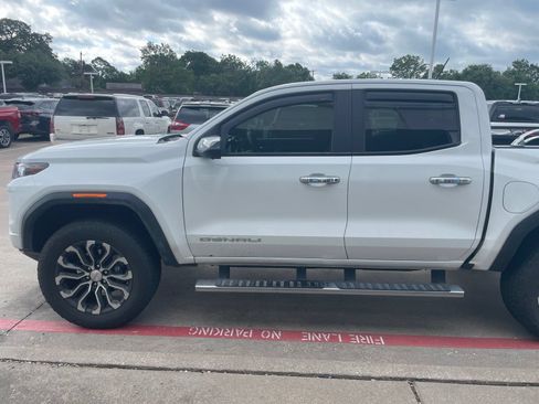Used 2024 GMC Canyon Denali AWD/4WD image 5