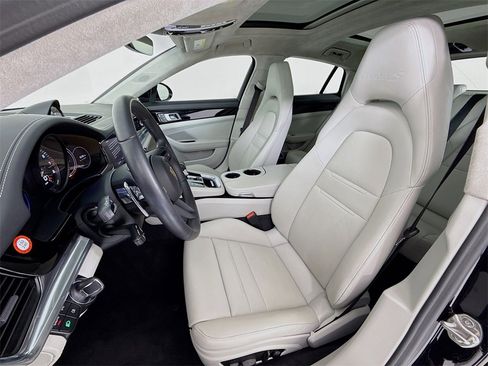 Used 2023 Porsche Panamera Turbo S image 5