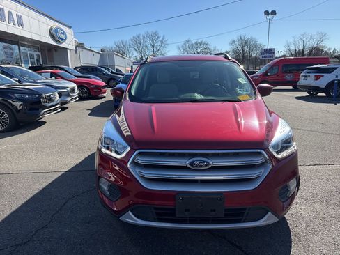 Used 2018 Ford Escape SEL image 2