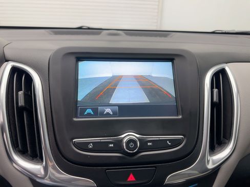 Used 2018 Chevrolet Equinox LT image 22