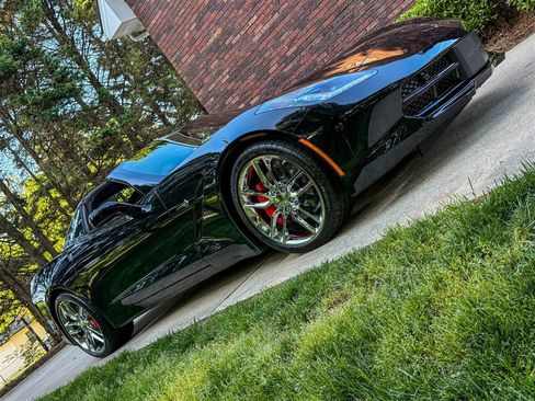 Used 2018 Chevrolet Corvette Stingray Coupe w/ 2LT Preferred Equipment Group image 34