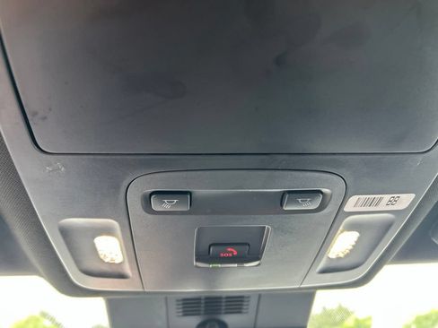 Used 2025 Toyota Camry SE FWD image 5