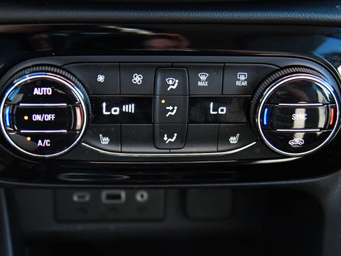 Used 2023 Buick Encore GX Select w/ Sport Touring Package image 21