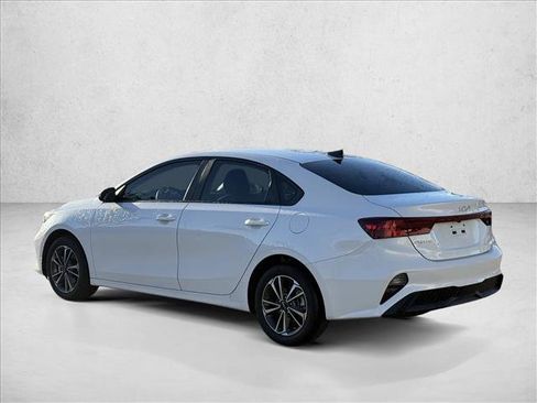 Used 2024 Kia Forte LXS image 7