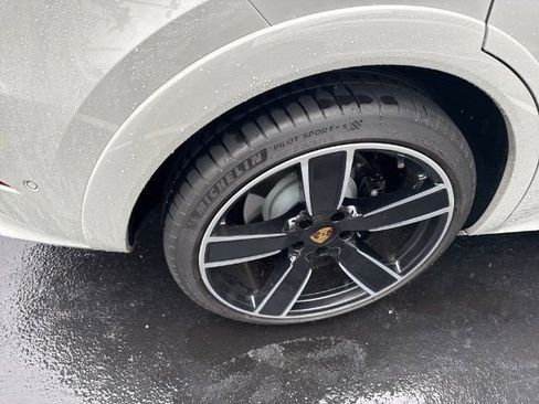 Certified 2023 Porsche Cayenne GTS image 4