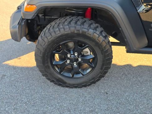 Used 2021 Jeep Wrangler Unlimited Sport image 27