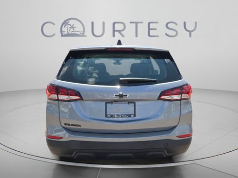 Used 2023 Chevrolet Equinox LS w/ Sport Edition FWD image 4