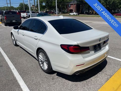 Used 2023 BMW 530i w/ Executive Package RWD image 2