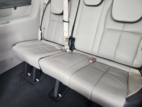 Used 2020 Kia Sedona EX FWD image 28