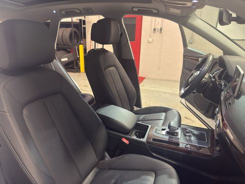Used 2018 Audi Q5 2.0T Premium Plus w/ Premium Plus Package image 23