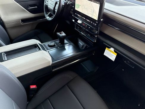 Used 2026 GMC Hummer EV 4x4 Crew Cab image 12