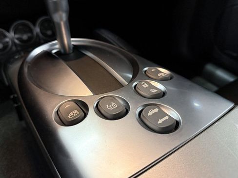 Used 2004 Chevrolet SSR w/ Preferred Equipment Group image 98