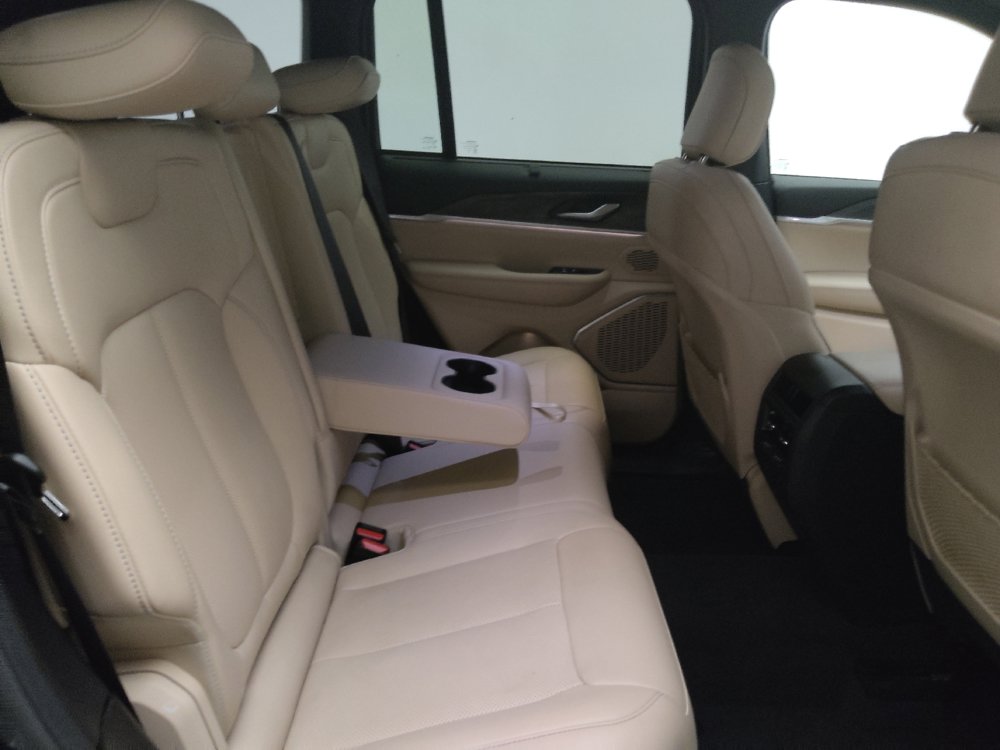 Used 2023 Jeep Grand Cherokee 4WD 4xe w/ Luxury Tech Group II image 19