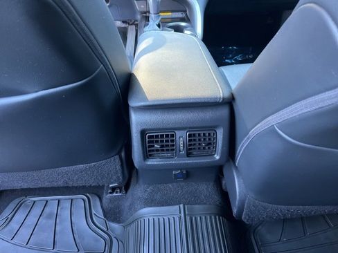 Used 2021 Toyota Camry XSE image 15