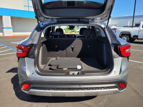Used 2025 Chevrolet Trax LT w/ LT Convenience Package FWD image 27