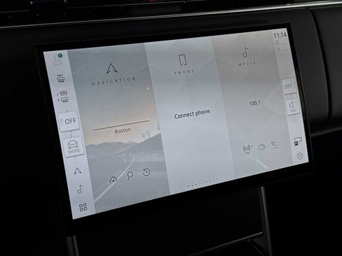 New 2025 Land Rover Range Rover SE image 13