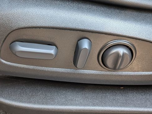 Used 2023 Chevrolet Traverse LT AWD/4WD image 20