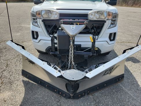 Used 2020 GMC Sierra 1500 Elevation w/ Elevation Value Package AWD/4WD image 32