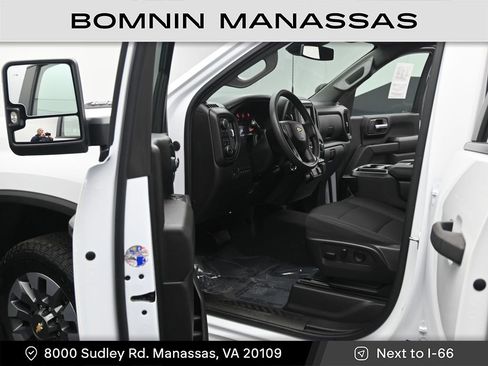 Used 2024 Chevrolet Silverado 2500 Custom w/ Custom Convenience Package image 12